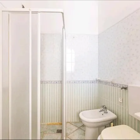 Marea Leuca - Entire Heritage Seafront Estate & Parking *