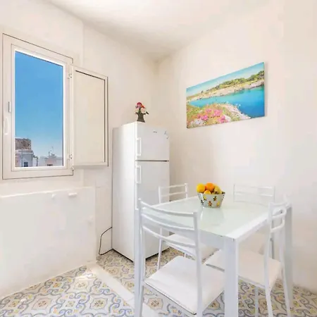 Retro Fronte Mare 아파트 *